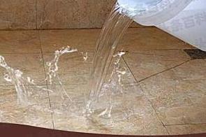 宁城漏水维修 免砸砖防水材料该如何施工